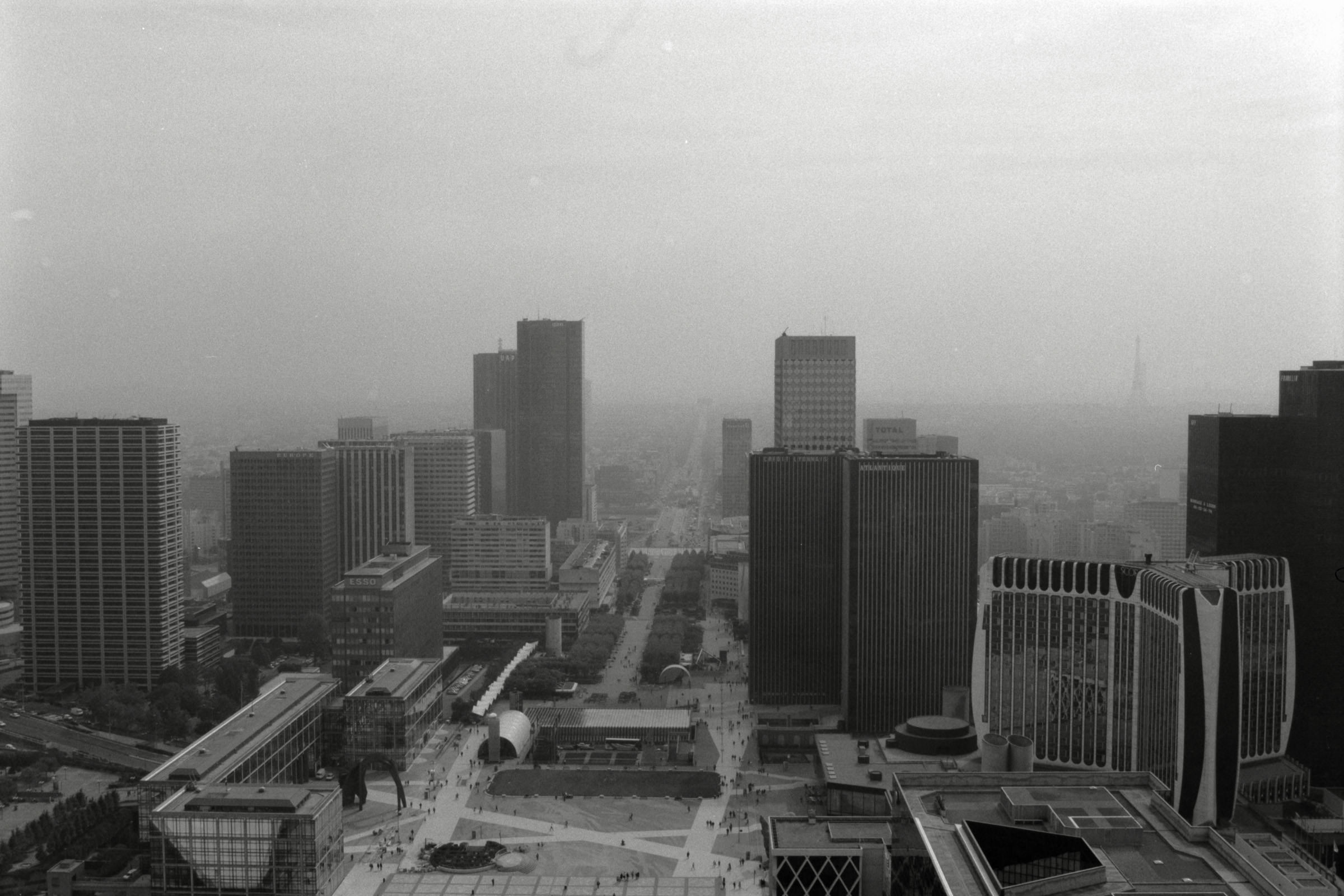 AHP F1990 09 002 sc250506 img21 NLP